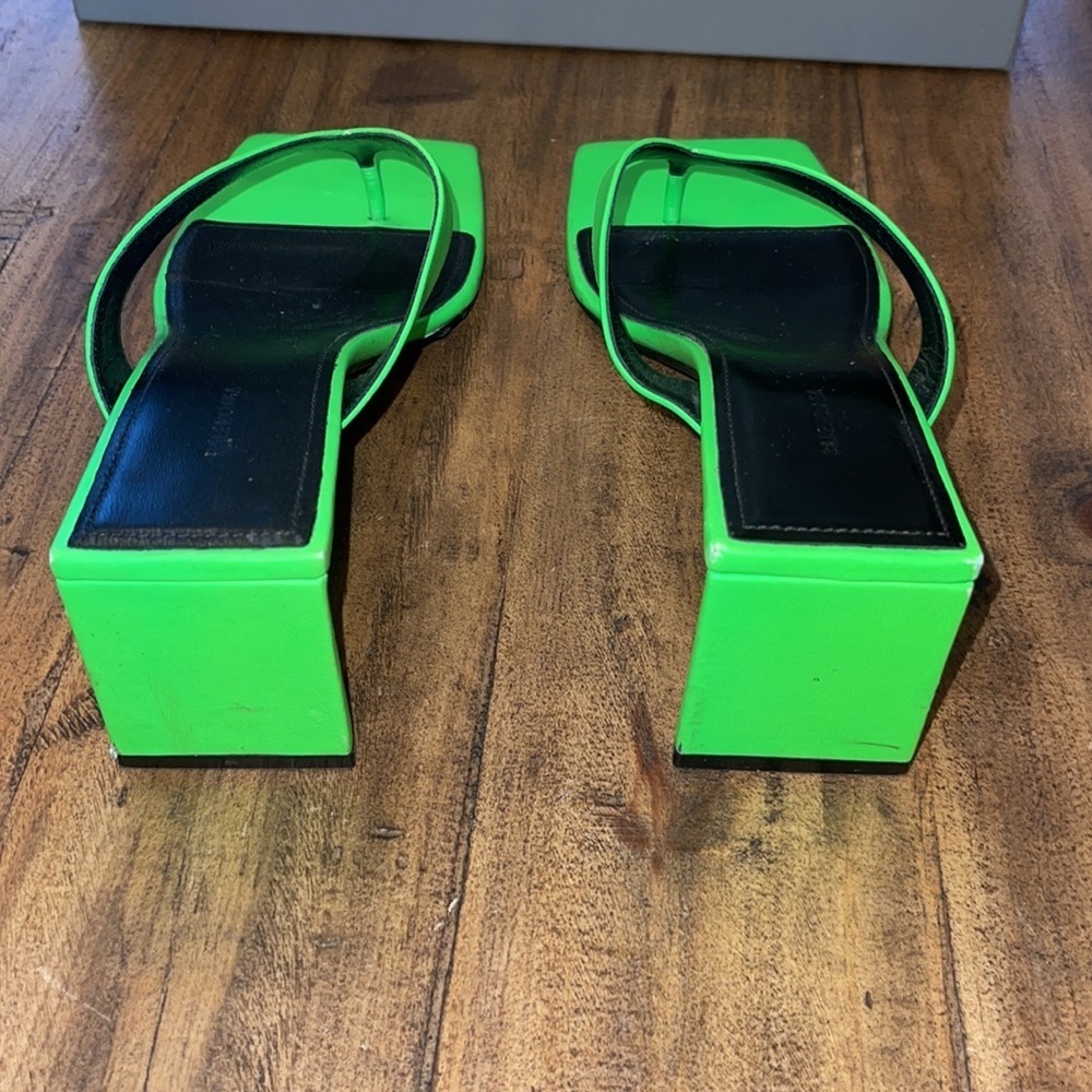 BALENCIAGA Lime / Neon Green Sandals with a Low Block Heel size 38 Box Included - Picture 5 of 7
